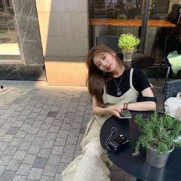 裴秀智吃瓜,揭秘明星背后的娱乐八卦