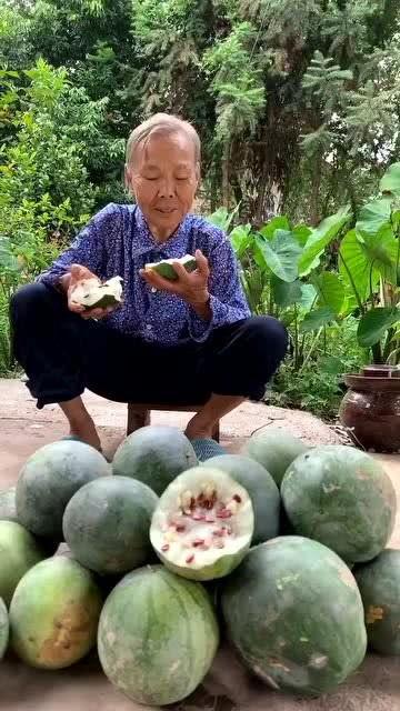 热门吃瓜特效,热门吃瓜特效，带你领略明星幕后风云