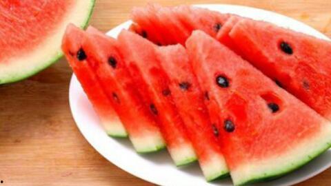 吃瓜失误视频,笑料百出!揭秘网络视频中的意外搞笑瞬间 第1张 吃瓜失误视频,笑料百出!揭秘网络视频中的意外搞笑瞬间 第1张